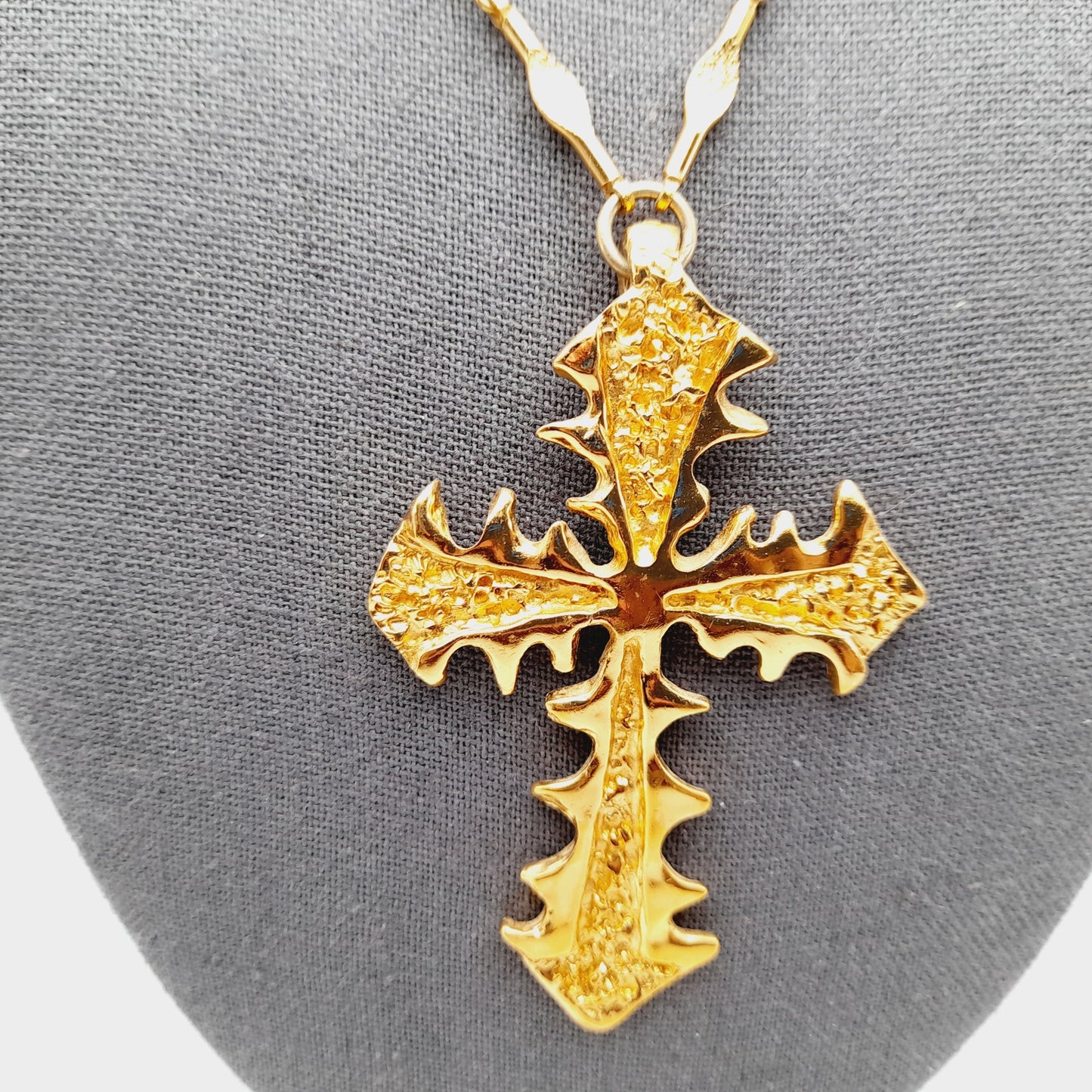 Vintage Crown Trifari Cross Pendant Necklace – Large Gold Tone Mid-Century Statement Jewelry