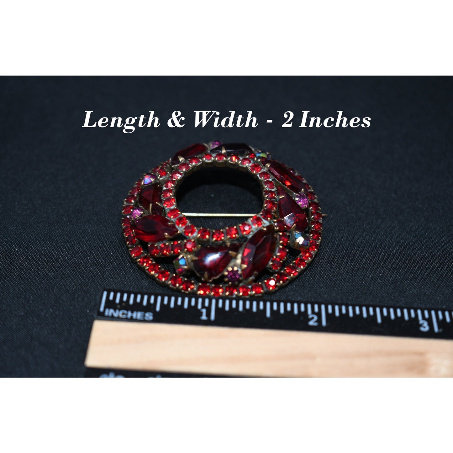 Weiss 1950s Red Rhinestone Wreath Brooch – Domed Gold Tone Holiday Statement