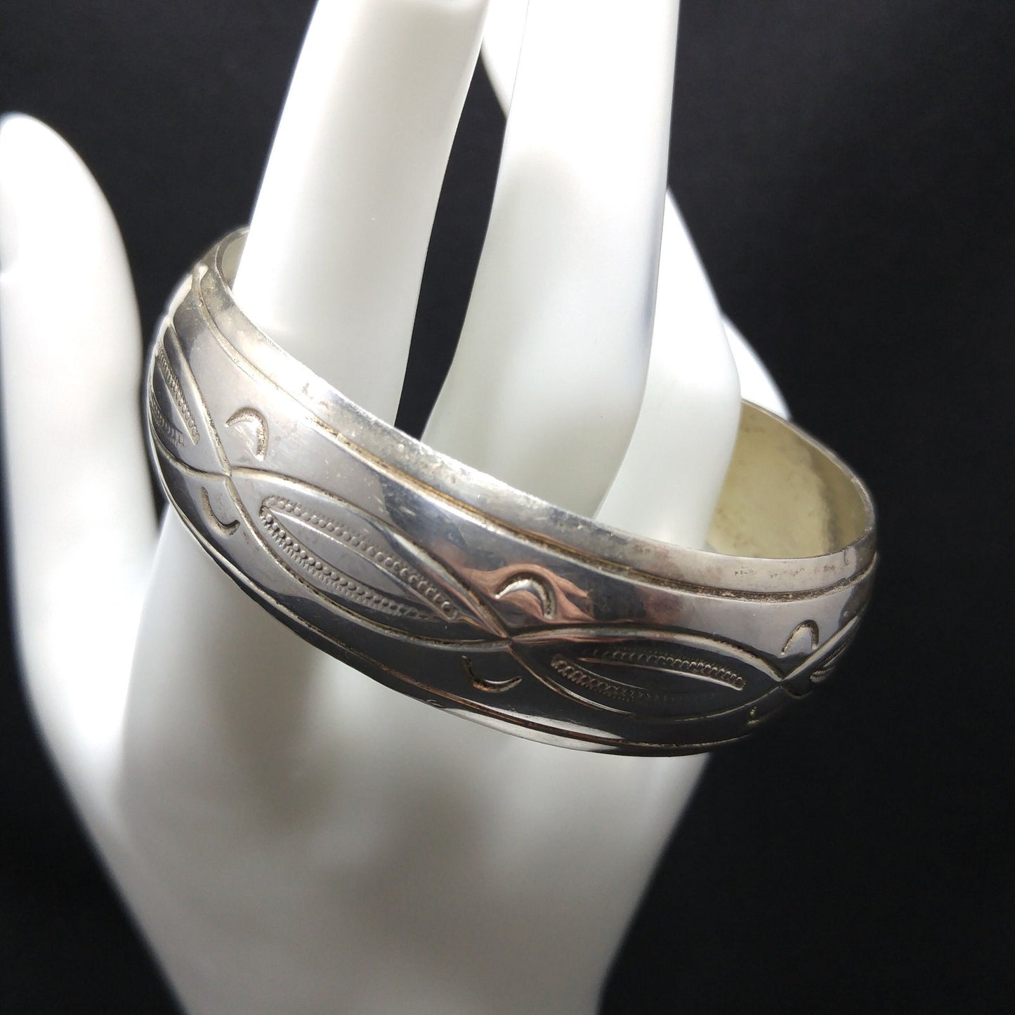 Vintage Navajo Sterling Silver Cuff Bracelet HB Hand Engraved Leaf Design