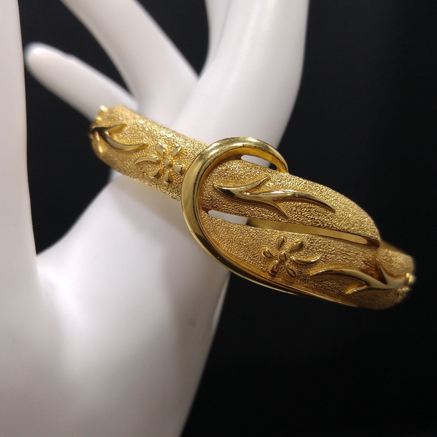Crown Trifari Floral Hinged Bracelet, Gold Plated, 1950s Vintage Jewelry