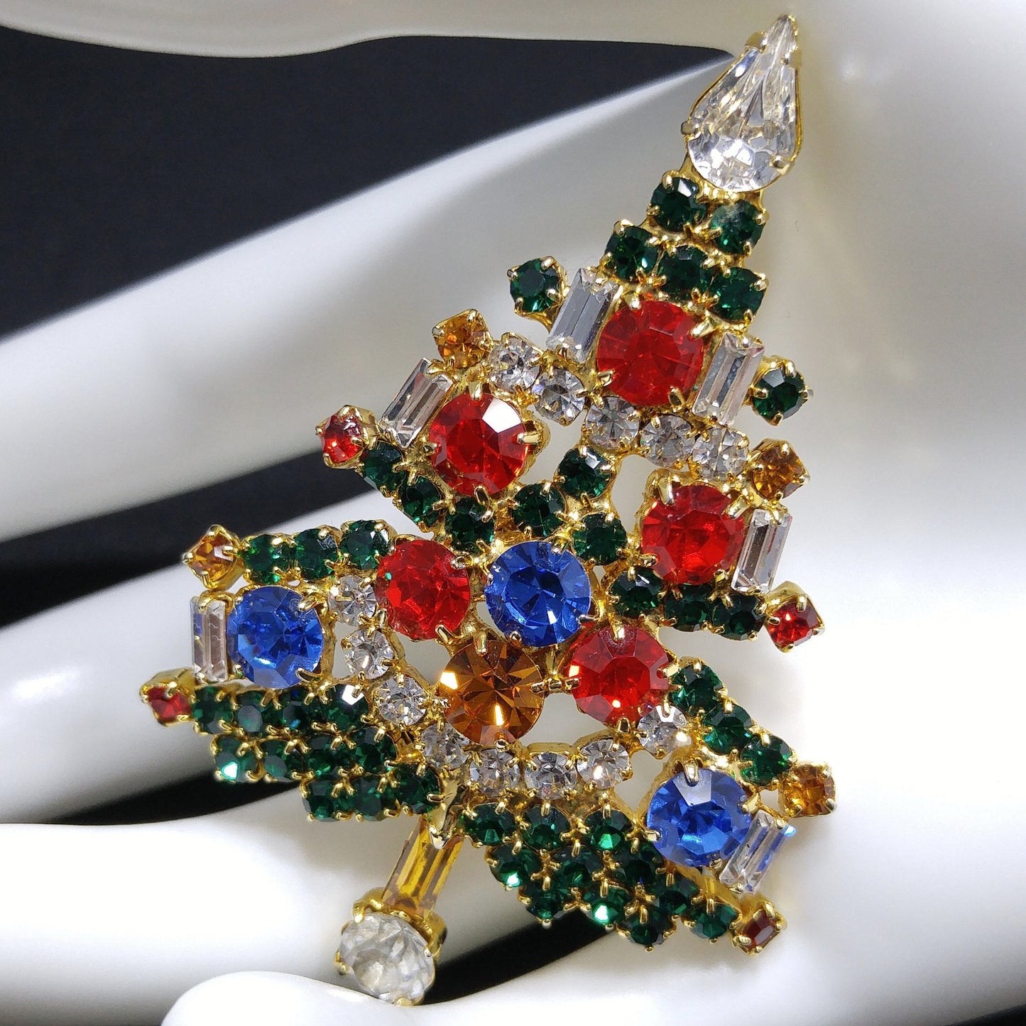 OTC Rhinestone Christmas Tree Brooch, Gold Plated, 1960s Vintage Holiday Jewelry