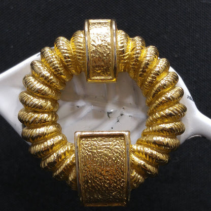Ciner Open Center Round Clip Earrings, Gold Plated, 1980s Vintage Jewelry