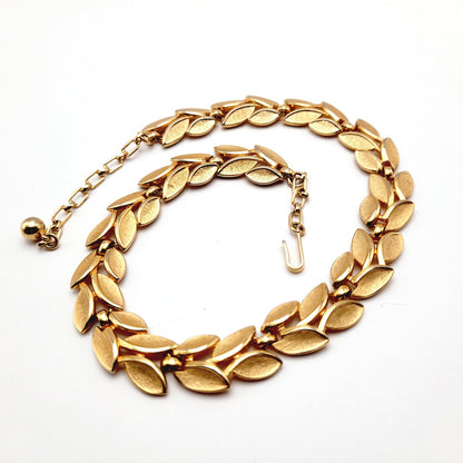 Vintage Trifari Gold Plated Leaves Choker Necklace