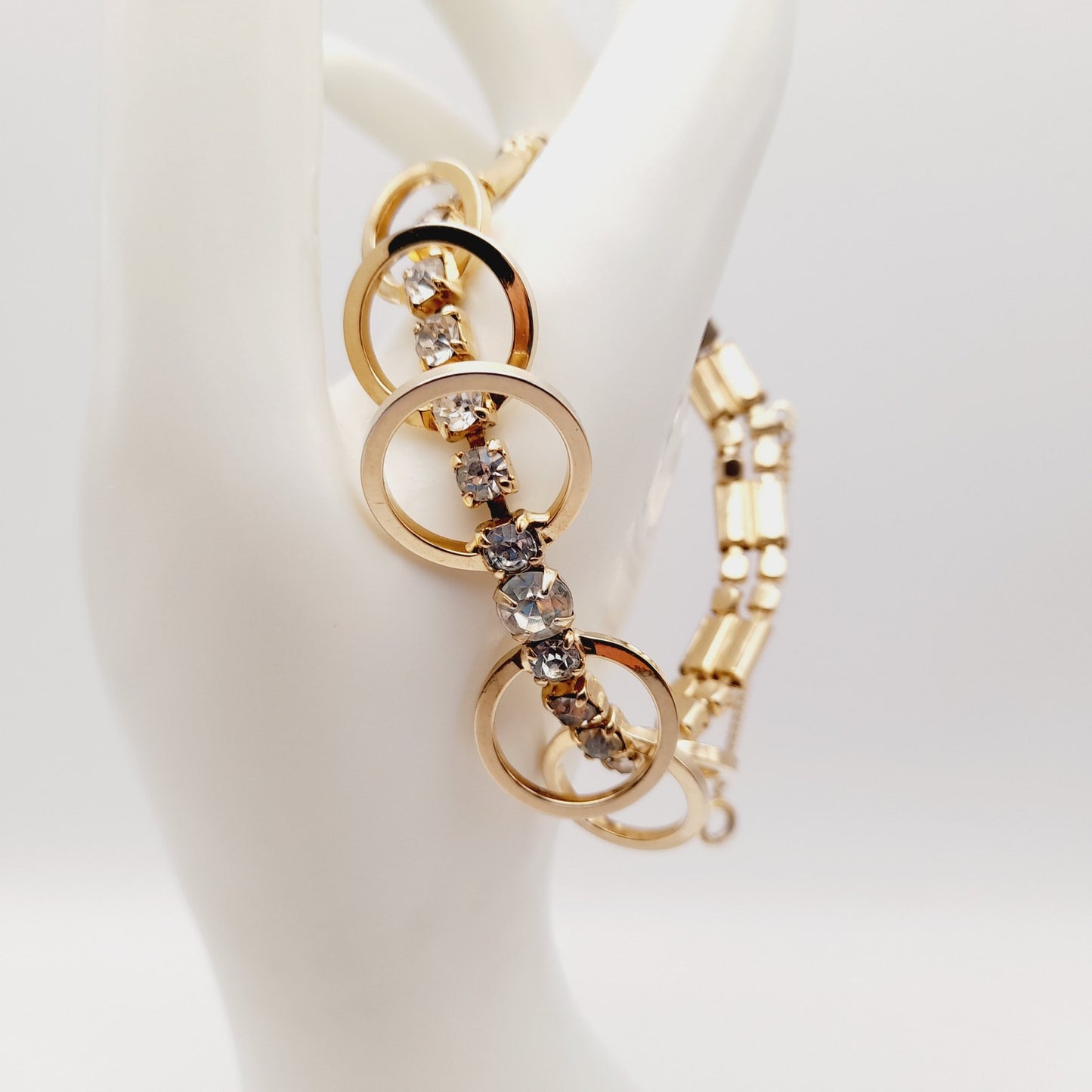 Vintage Sarah Coventry Looped Clear Rhinestone Bracelet – Gold Tone Designer Jewelry