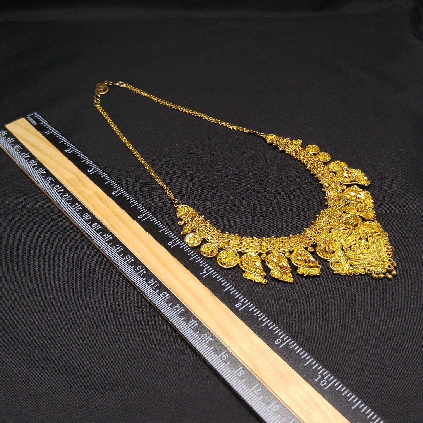 Vintage Heavily Gold Plated Necklace, 3D Cut Hand Crafted, Vintage Jewelry