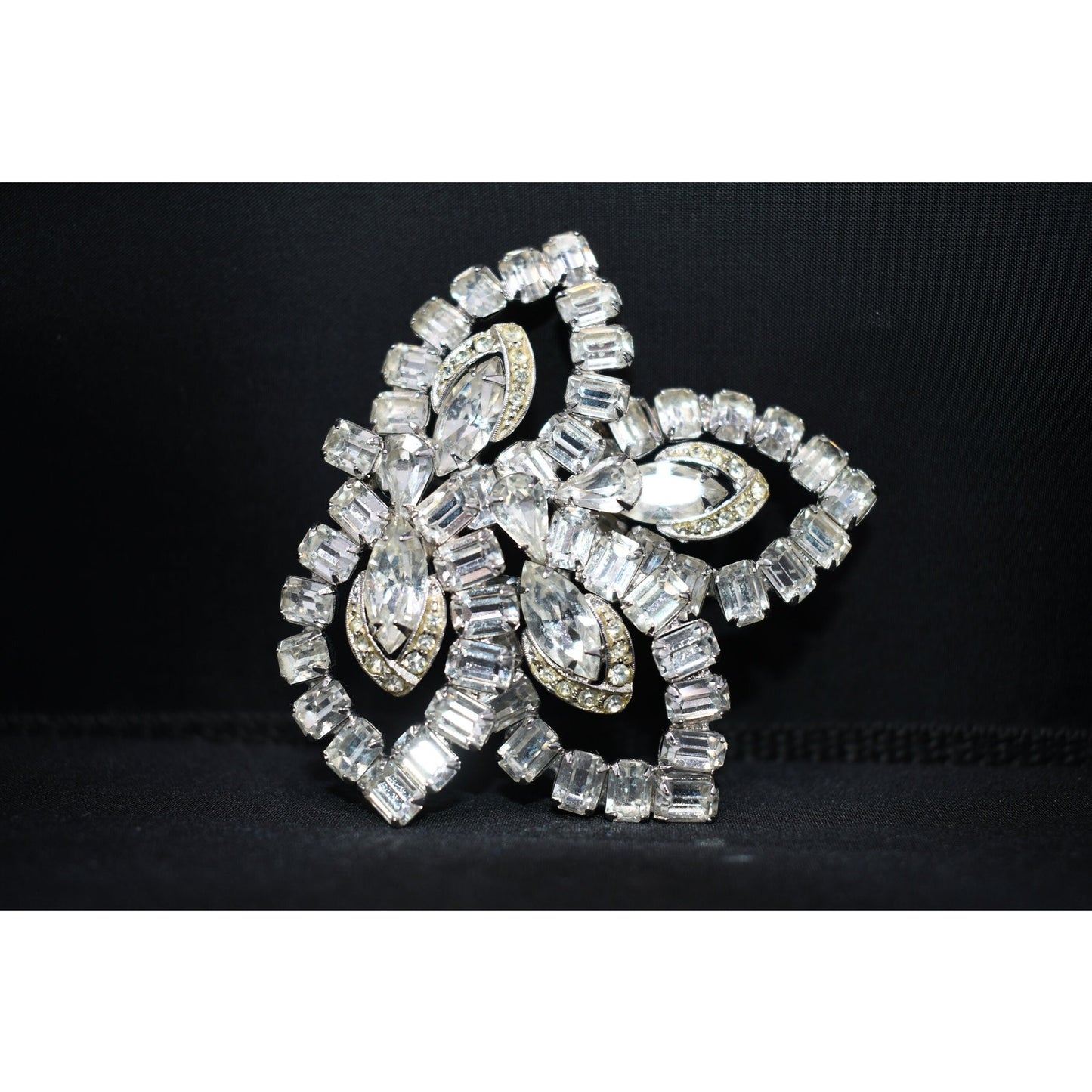 Weiss Signed Clear Rhinestone Floral Brooch Bridal Rhodium Vintage 1950s