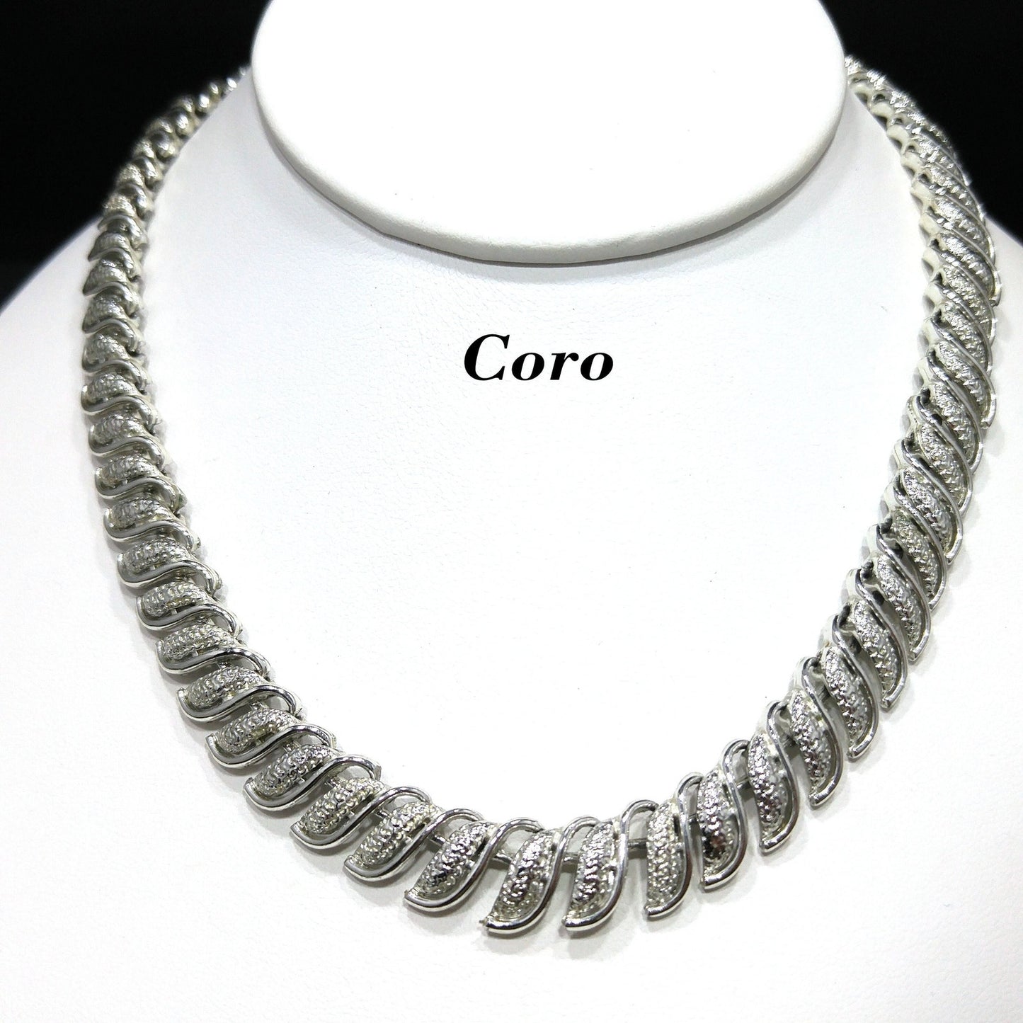 Coro Leaf Choker Necklace, Mid-Century Modern, Rhodium Plated, 1950s Vintage Jewelry