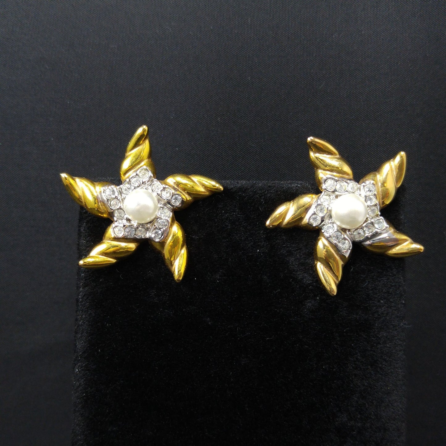 Krementz Gold Plated Starfish Earrings, Faux Pearls, 1970s Vintage Jewelry