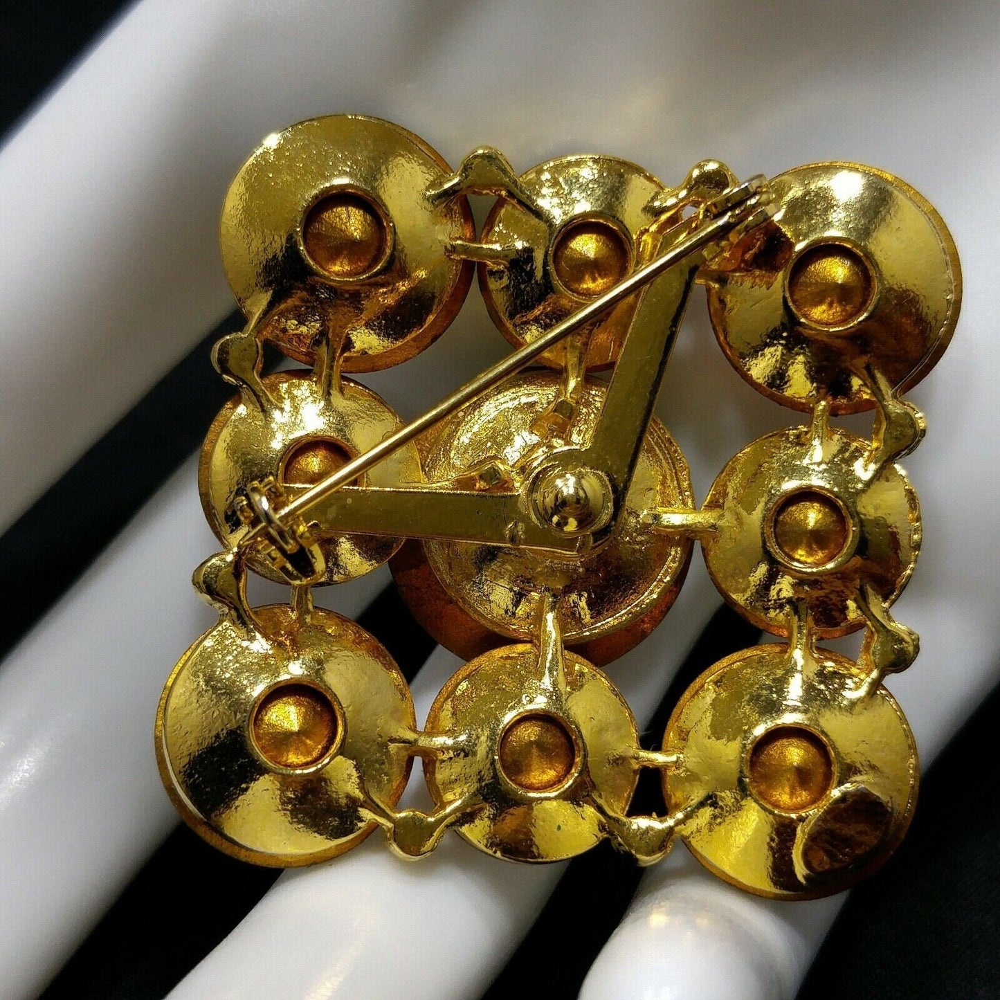 Unsigned Weiss Attributed “Passion” Rivoli Rhinestone Brooch – 1960s Vintage Jewelry