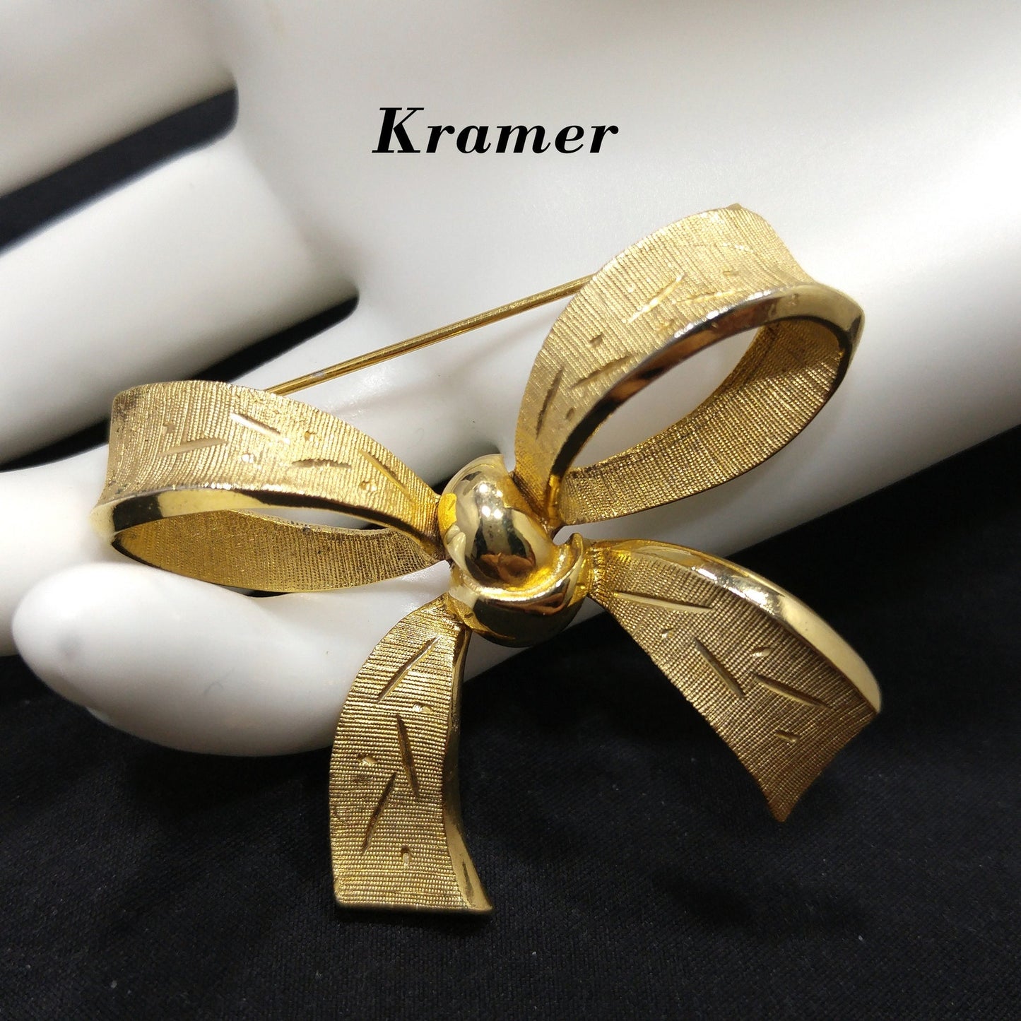 Kramer Gold Plated Bow Brooch, Textured Articulated Sash, 1950s Vintage Jewelry