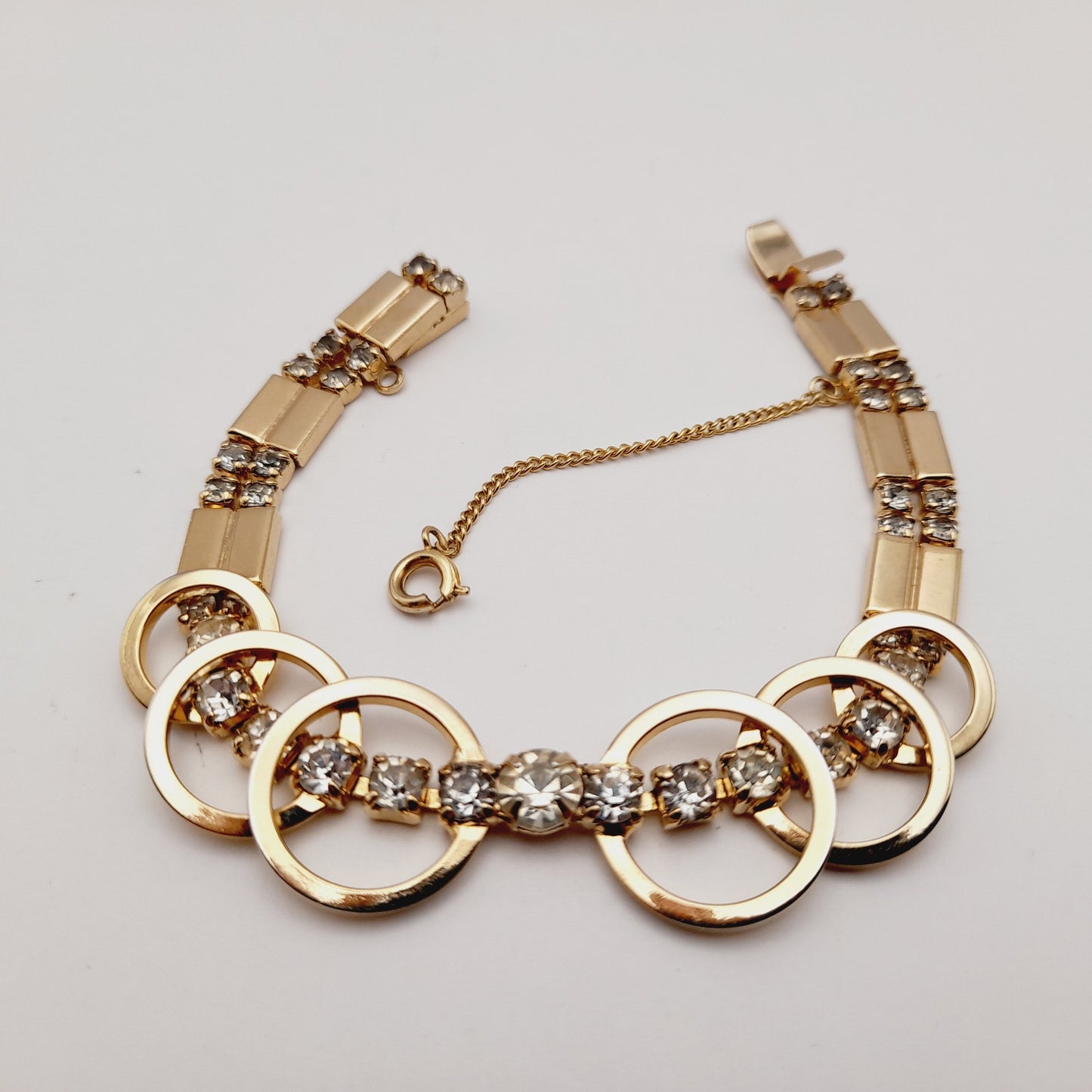 Vintage Sarah Coventry Looped Clear Rhinestone Bracelet – Gold Tone Designer Jewelry