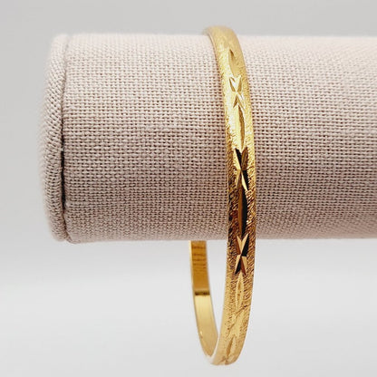 Vintage Crown Trifari Thin Etched Gold Plated Bangle - Size M