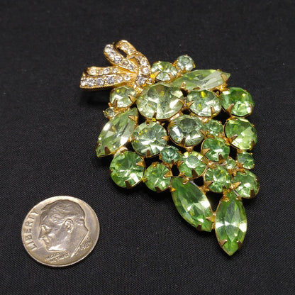 Weiss Peridot Green Rhinestone Bow Brooch – 1950s Uranium Glass Vintage Jewelry