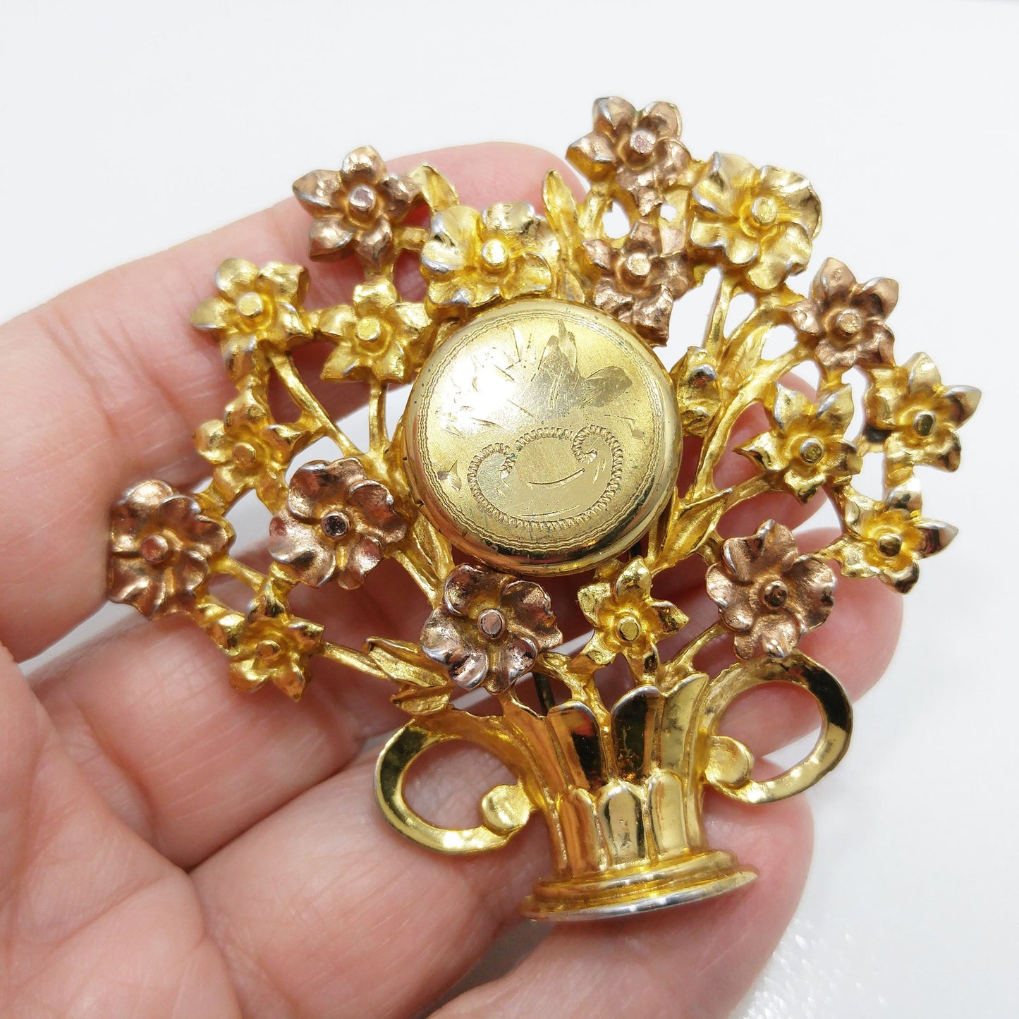 Hidden Locket Large Fur Clip, Gold Plated Flower Bouquet, 1940s Vintage Jewelry