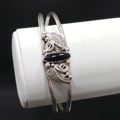 Richard Begay Navajo Artisan Sterling Silver Onyx Cuff Bracelet, 1980s Vintage Jewelry