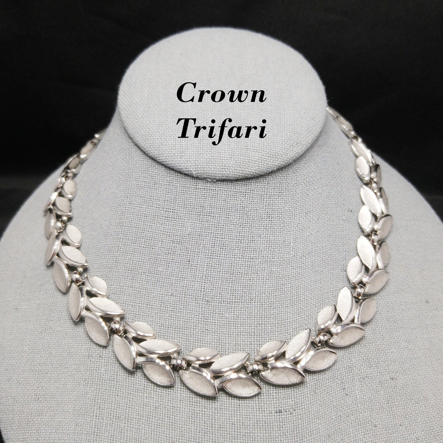 Crown Trifari Leaves Necklace, Rhodium Plated, 1960s Vintage Jewelry