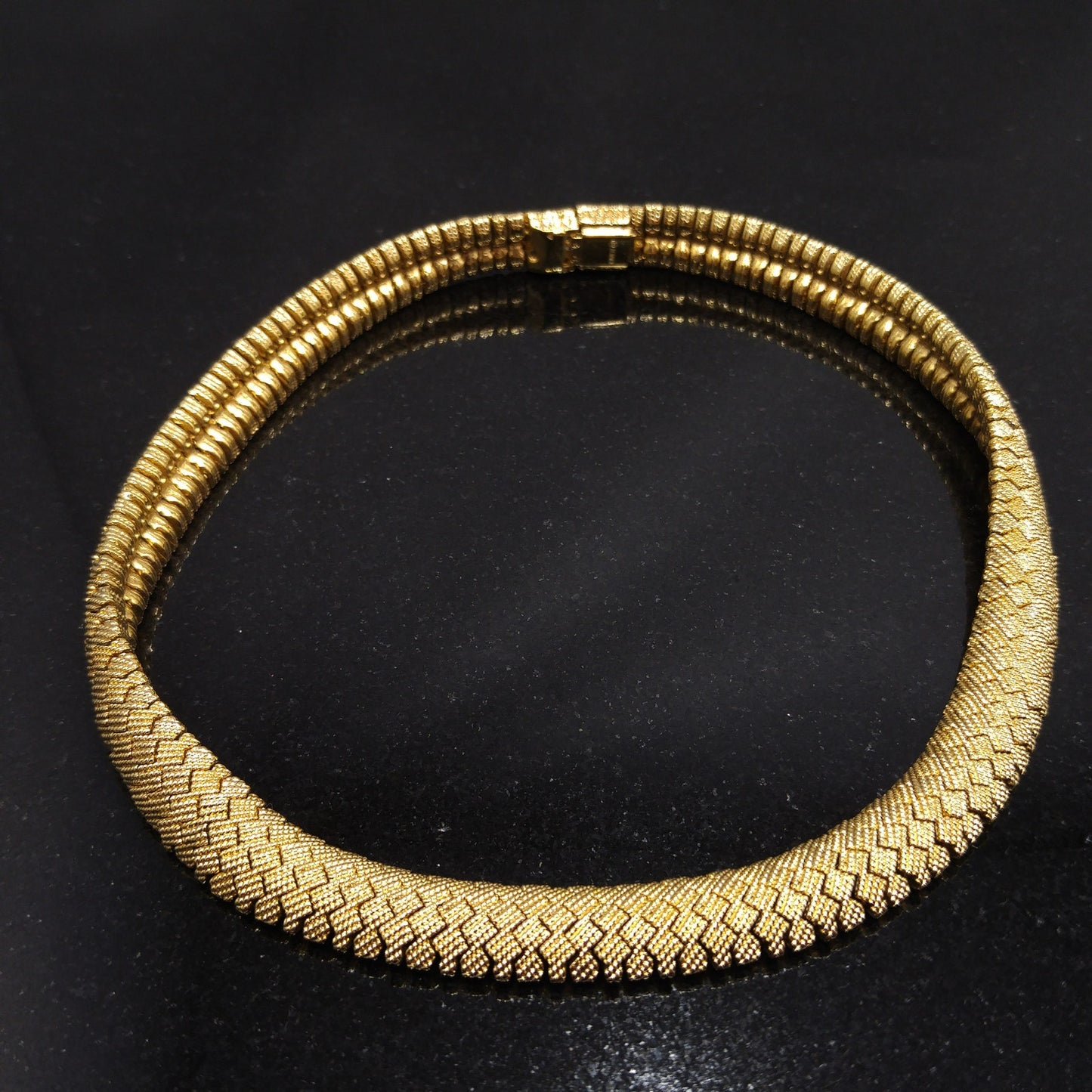 Vintage Ciner Gold Zig Zag Snake Chain Choker Necklace Signed 1980s
