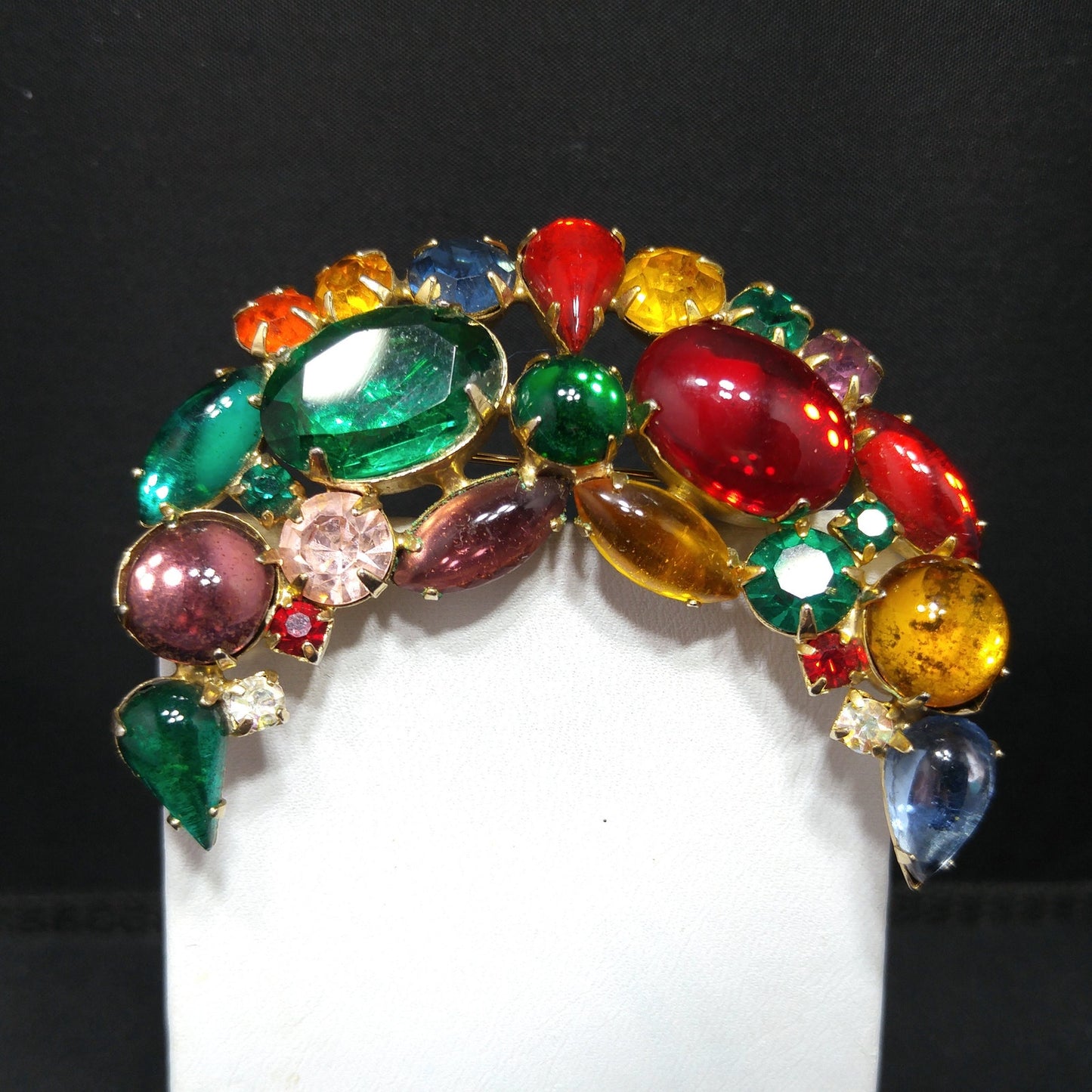 Weiss Crescent Moon Fruit Salad Brooch – Multicolor Cabochon Rhinestone 1950s