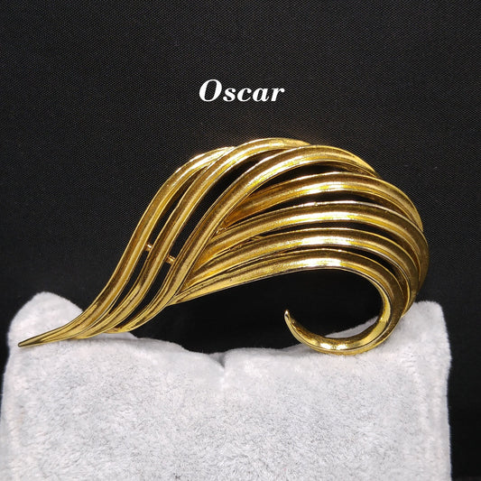 Oscar de la Renta Modern Wide Brooch, Gold Plated, 1980s Vintage Jewelry