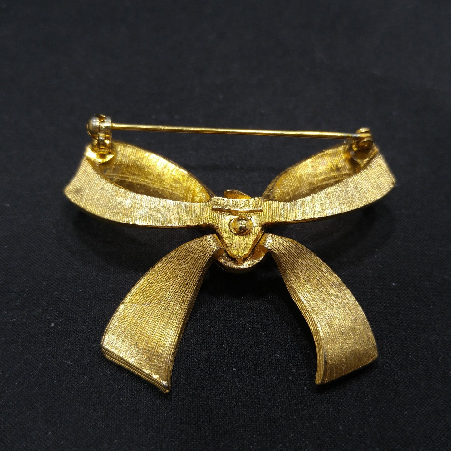 Kramer Gold Plated Bow Brooch, Textured Articulated Sash, 1950s Vintage Jewelry