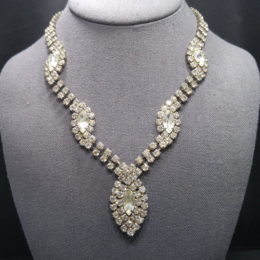 Mid-Century Clear Rhinestone Oval Pendant Necklace, Wedding Necklace, 1950s Vintage Jewelry