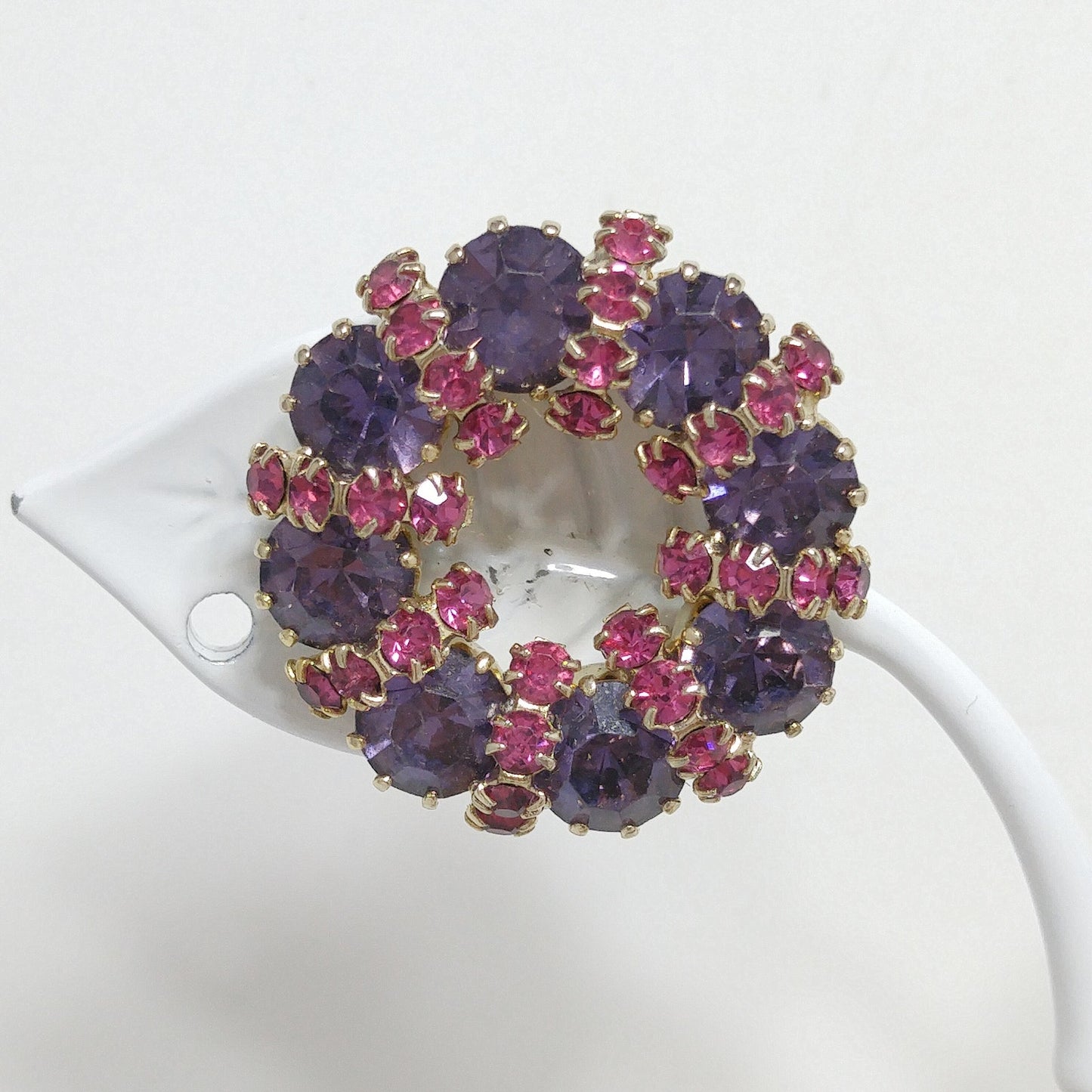 Weiss Pink and Lavender Rhinestone Wreath Brooch and Earrings Set – 1950s Gold Plated