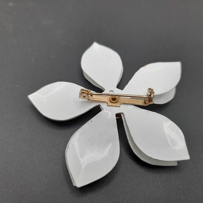 Vintage 1960s White Yellow Enamel Flower Brooch