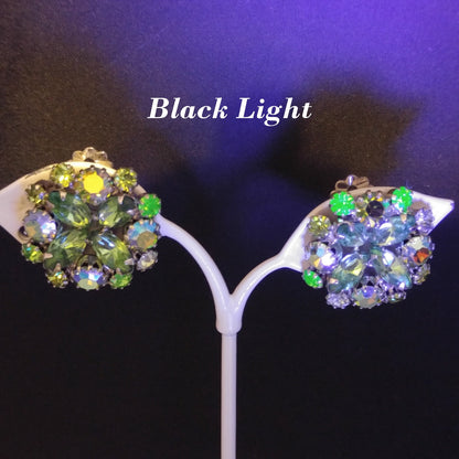 Weiss Peridot Green Rhinestone Clip Earrings, Rhodium Plated, 1960s Vintage Jewelry