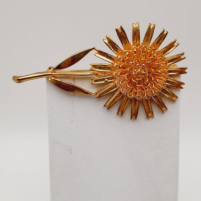 Vintage 1970s Gold Tone Daisy Floral 3 Inch Brooch