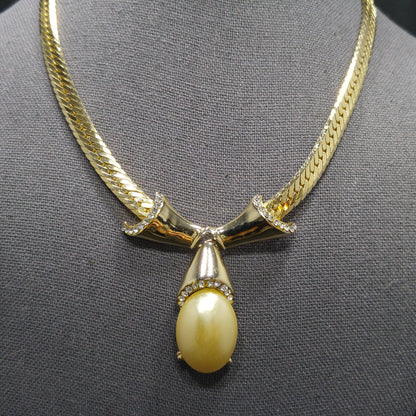 White Pearled Cabochon Pendant Necklace, Gold Plated Chain, 1980s Vintage Jewelry