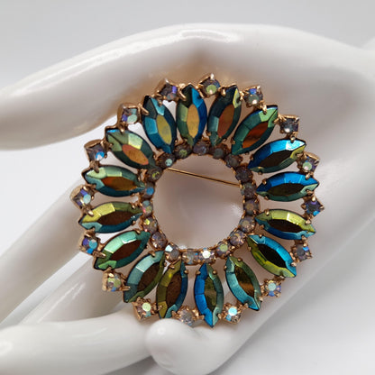 Weiss 1950s Iridescent Green Blue Gold Fire Polished Rhinestone Wreath Brooch – Signed