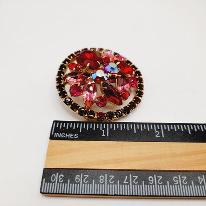 WEISS Red & Pink Rhinestone Round Vintage Brooch – Gold Plated 1960s