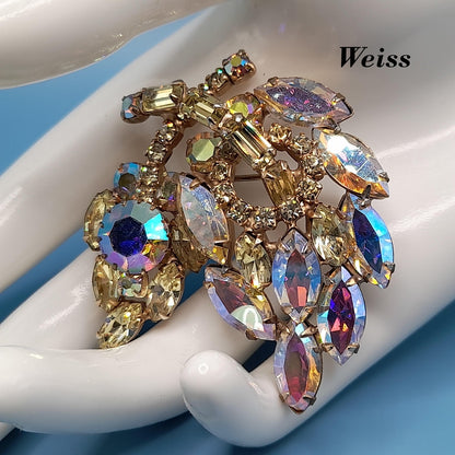 Weiss 1950s Aurora Borealis Rhinestone Leaf Brooch – Gold Tone Mid-Century Design