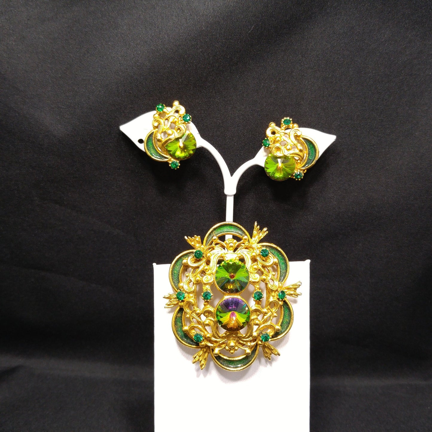 Watermelon Rivoli Rhinestone Brooch & Earrings, Gold Plated, 1960s Vintage Jewelry