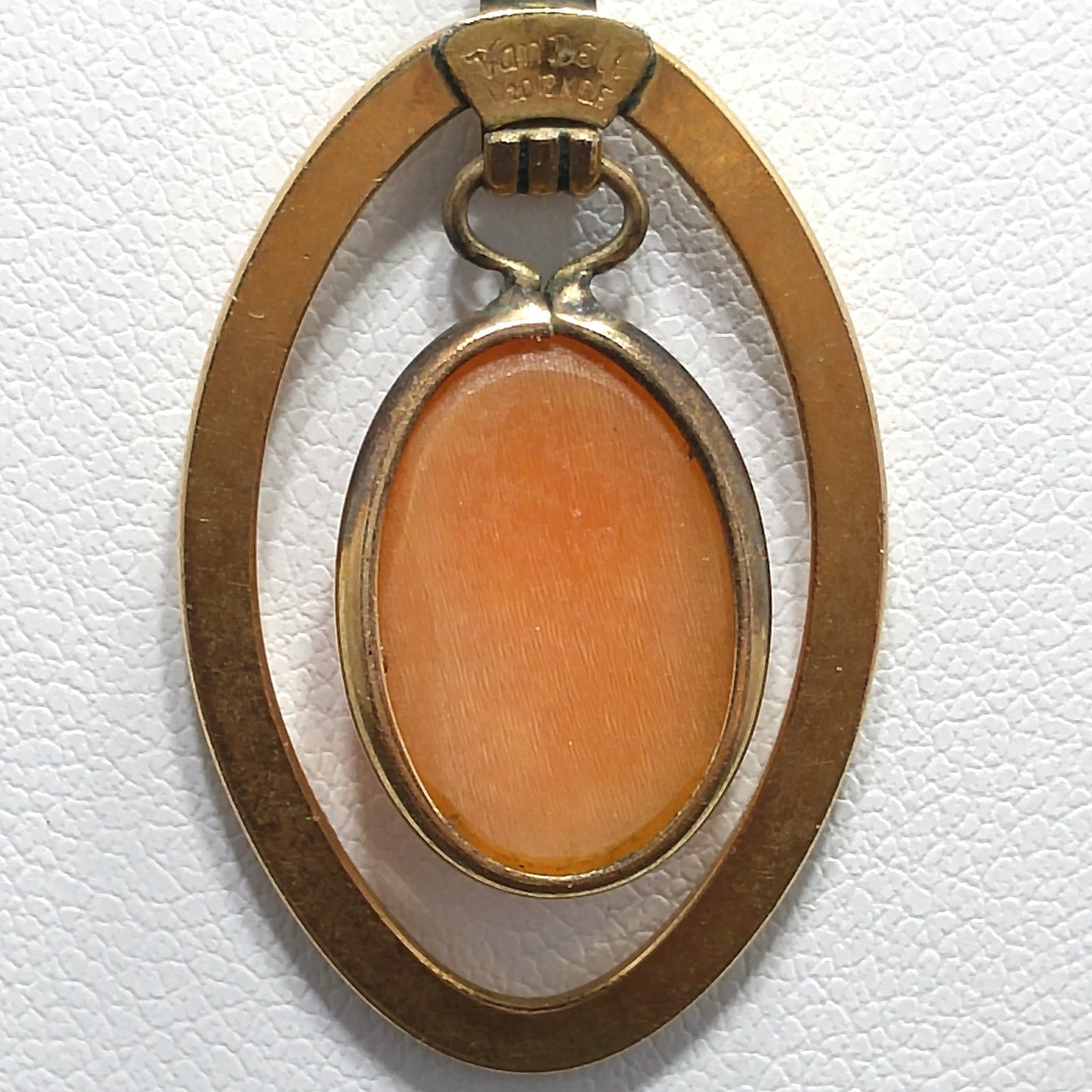 Van Dell Hand-Carved Shell Cameo Necklace – 14K Gold Chain, 1940s Vintage