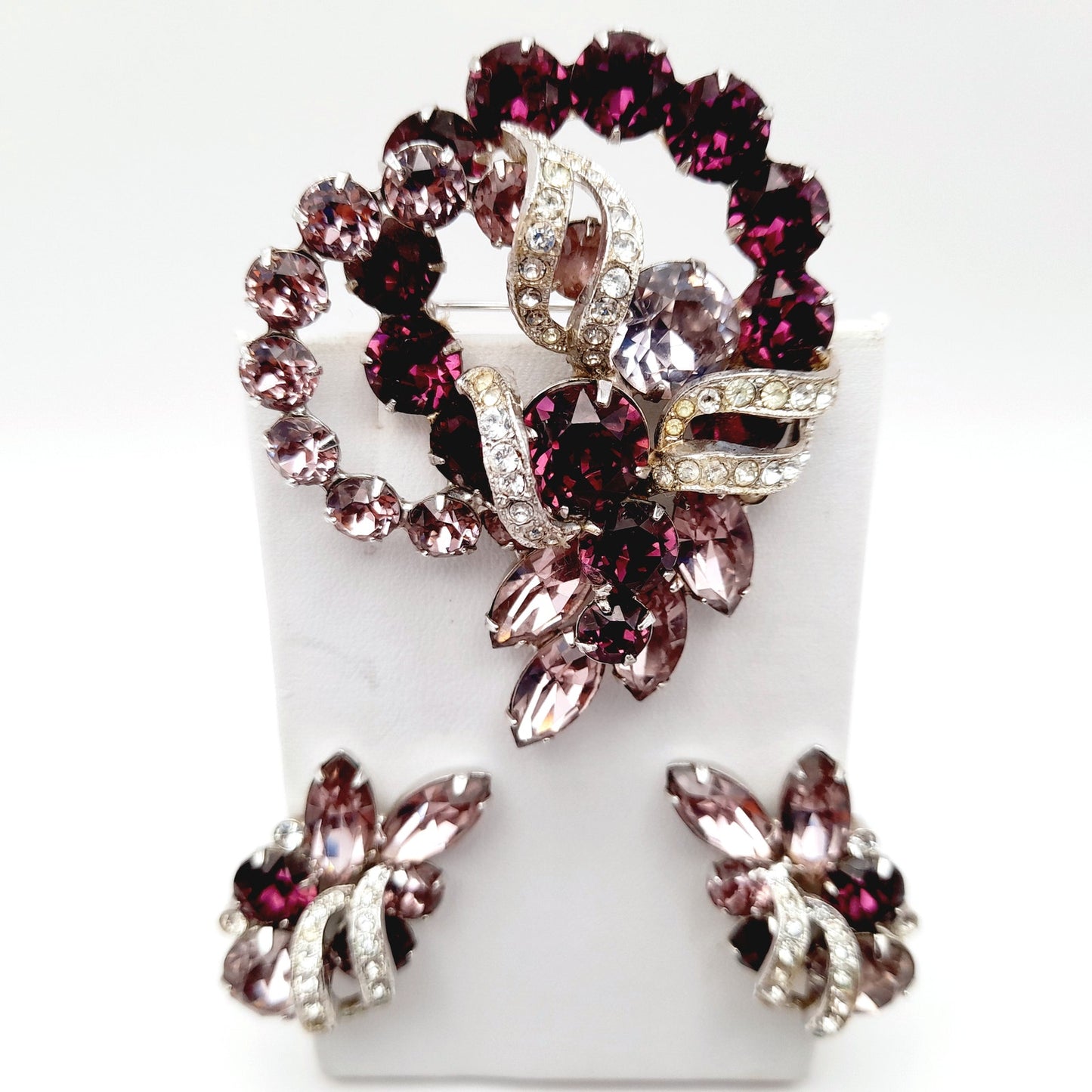 Vintage Eisenberg Purple Rhinestone Rhodium Plated Jewelry Set: Brooch Earrings