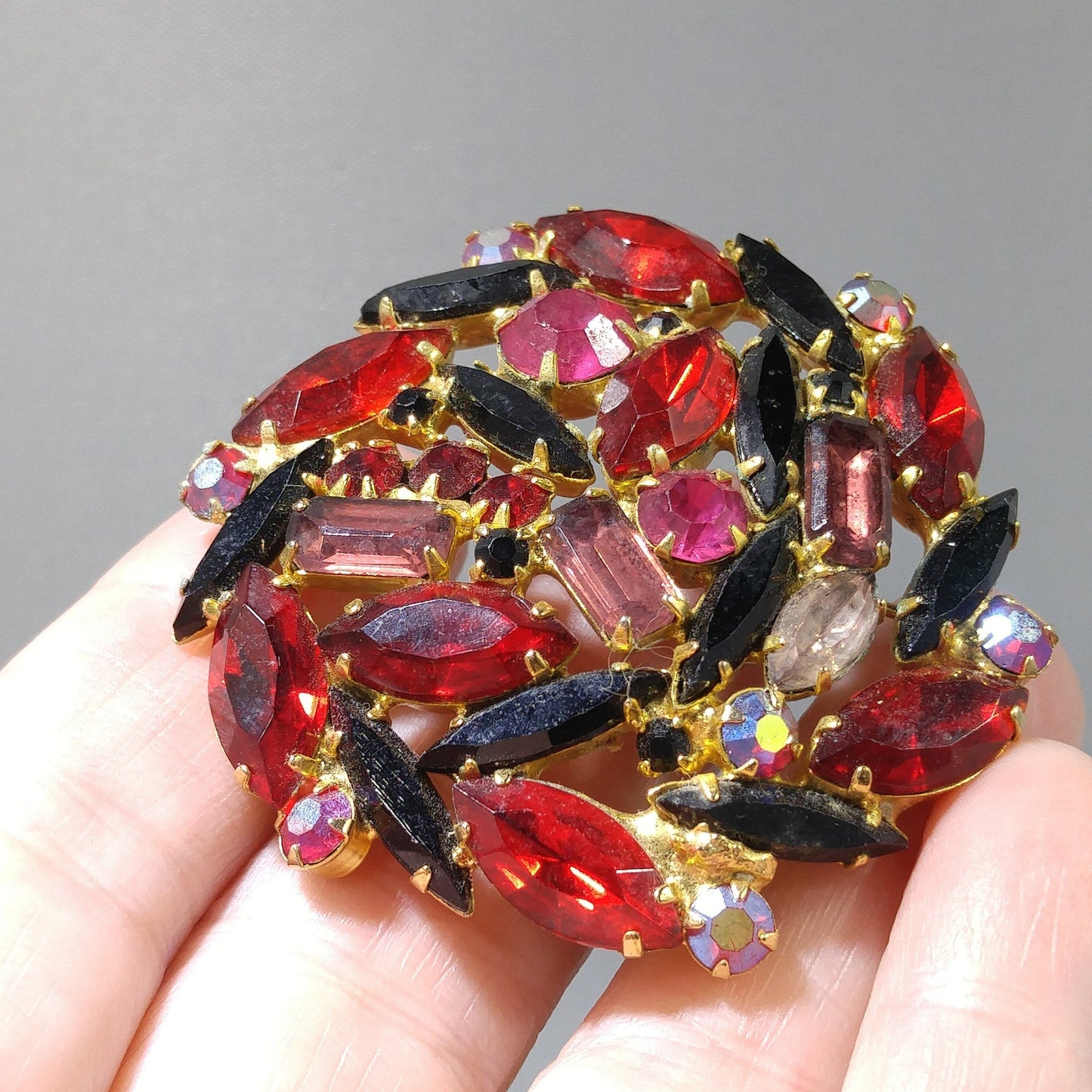 Red & Purple Juliana Style Brooch, Gold Plated, 1960s Vintage Jewelry