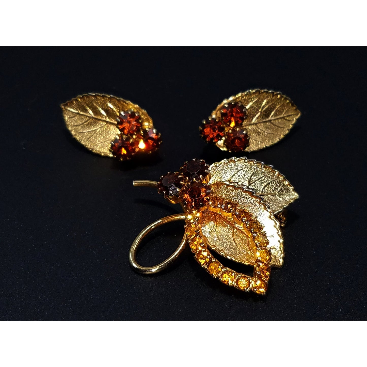 Vintage Judy Lee Gold Leaf Brooch & Earrings Set Topaz Rhinestones 1950s