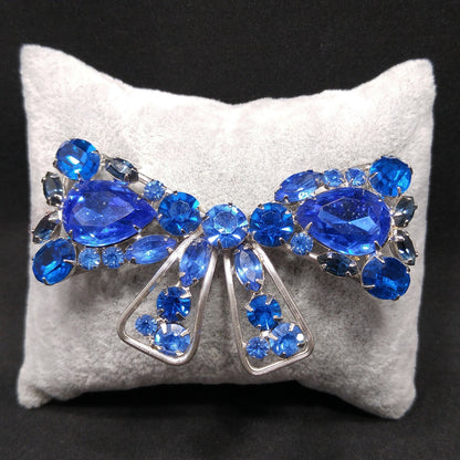 Weiss Blue Rhinestone Bow Brooch, Rhodium Plated, 1960s Vintage Jewelry