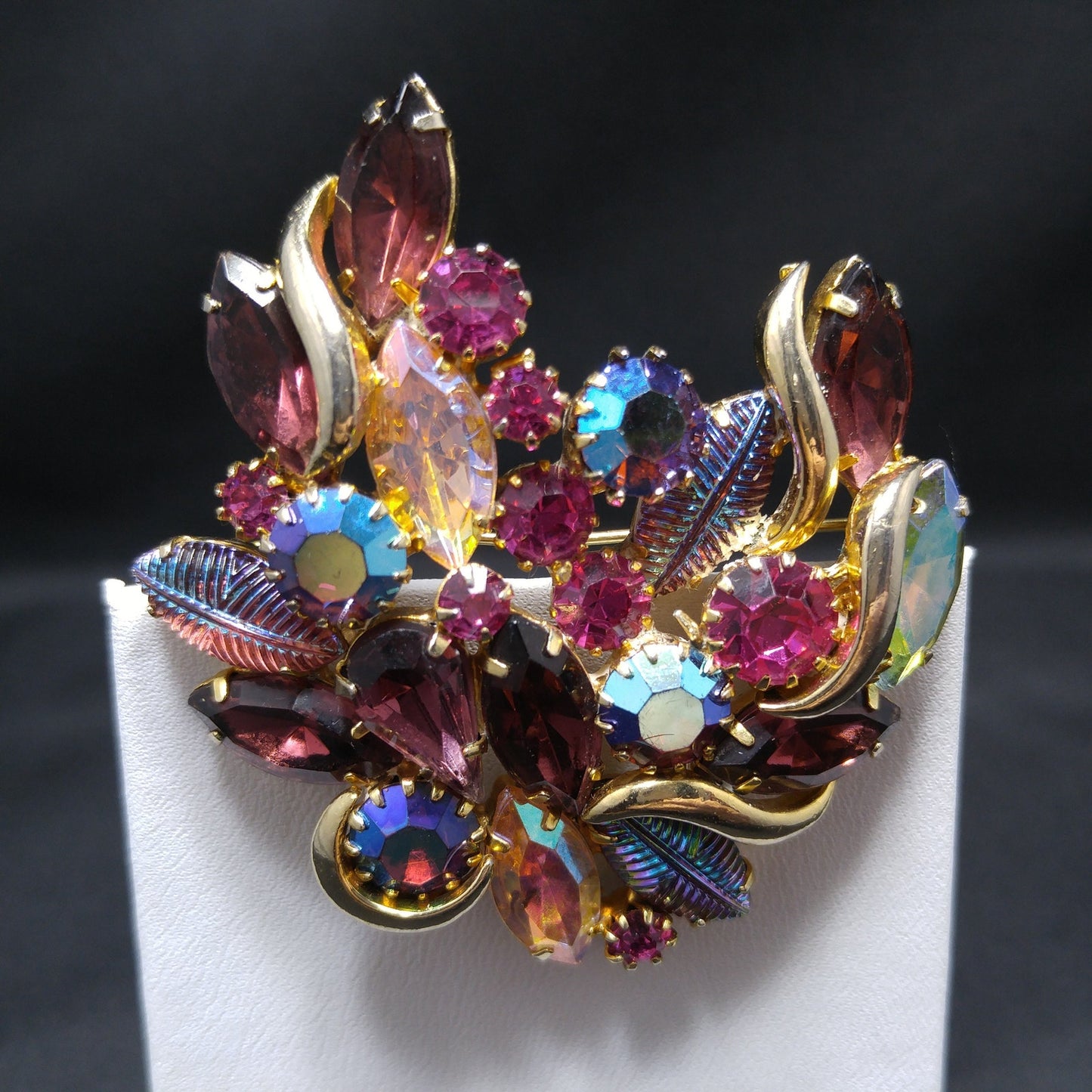 Designer Art Glass Rhinestone Brooch, Carnival Glass, Gold Plated, 1950s Vintage Jewelry