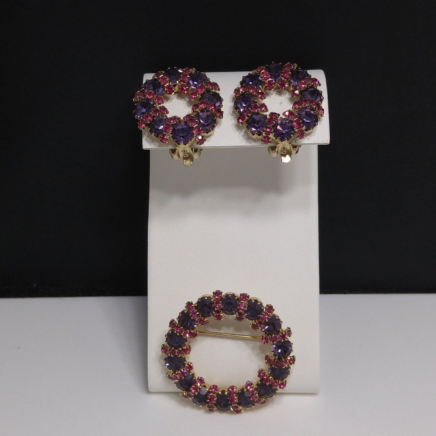 Weiss Pink and Lavender Rhinestone Wreath Brooch and Earrings Set – 1950s Gold Plated