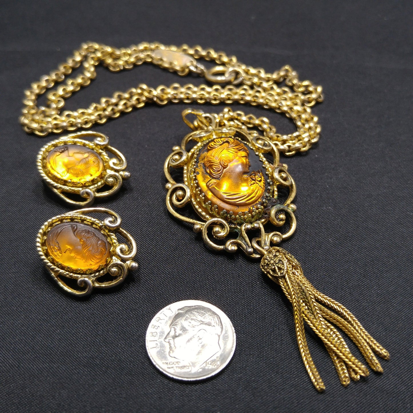Whiting & Davis Topaz Cameo Necklace & Clip Earrings Set w/ Tassel 1976 Book Piece