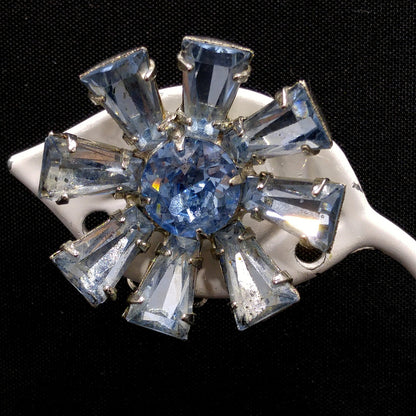 Vintage 1950s Weiss Light Blue Rhinestone Clip Earrings Rhodium Floral Design