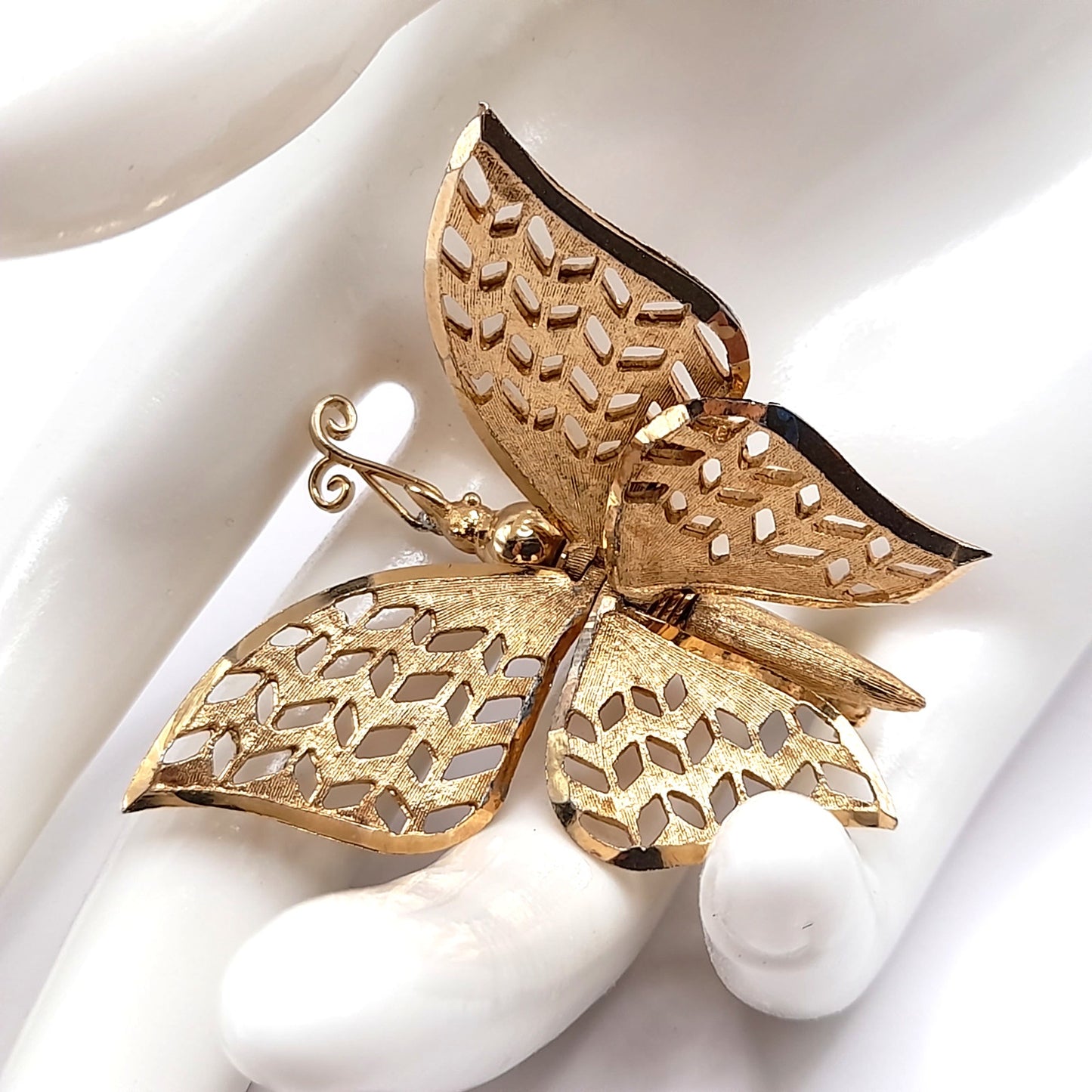 Vintage Gold Butterfly Brooch, Articulated Wings, Filigree Mid-Century Jewelry