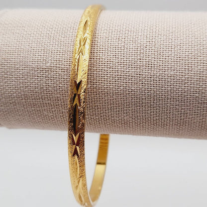 Vintage Crown Trifari Thin Etched Gold Plated Bangle - Size M