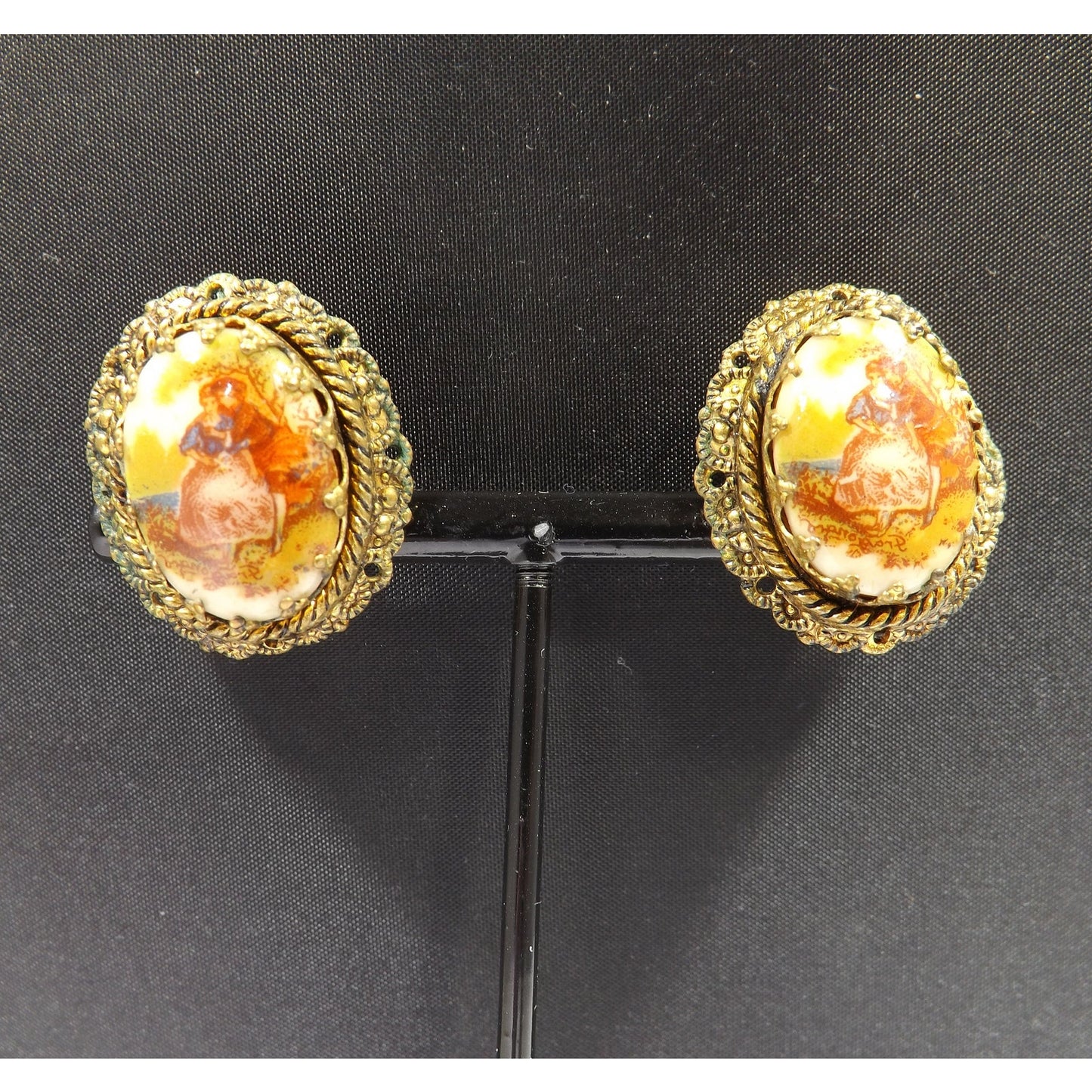 Vintage 1950s West Germany Courting Couple Cameo Pendant Brooch Earrings Set