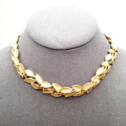 Vintage Trifari Gold Plated Leaves Choker Necklace