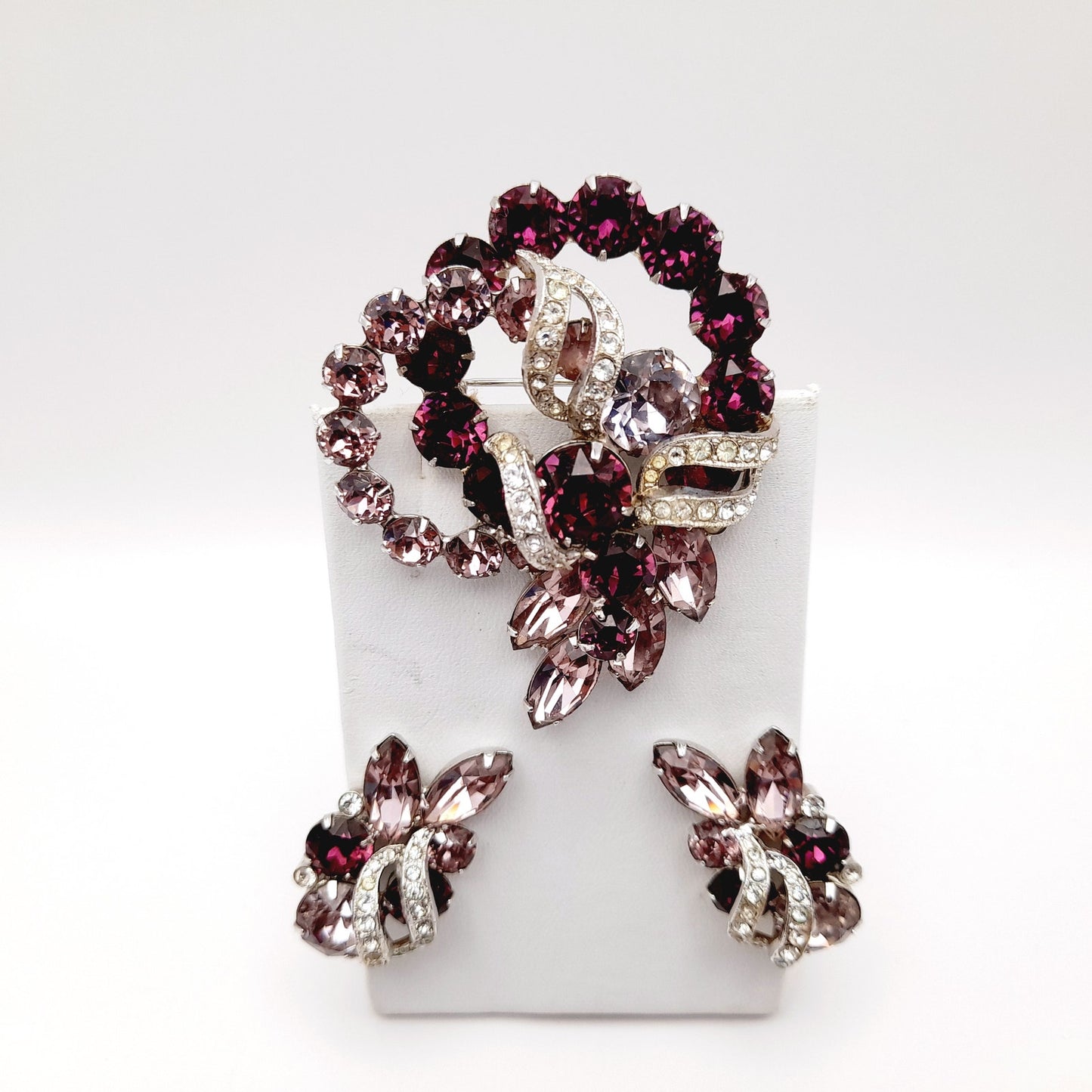 Vintage Eisenberg Purple Rhinestone Rhodium Plated Jewelry Set: Brooch Earrings