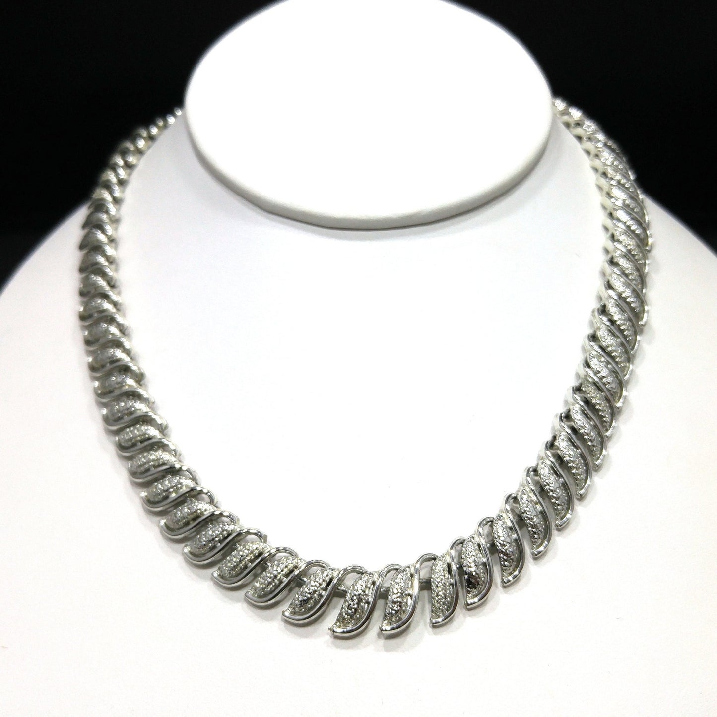 Coro Leaf Choker Necklace, Mid-Century Modern, Rhodium Plated, 1950s Vintage Jewelry