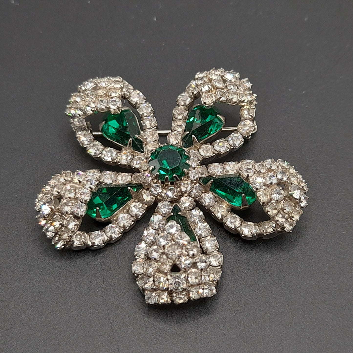 Kramer Floral Brooch, Emerald Green Rhinestones, Rhodium Plated 1960s Vintage Jewelry